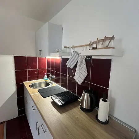 Tara Nest * Kaludjerske Bare